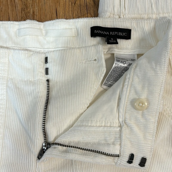 Banana Republic Cream/ White Corduroy Slim Joggers - Picture 2 of 5